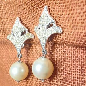 Vintage Sarah Coventry Faux Pearl and Clear Rhinestones Clip on Earrings